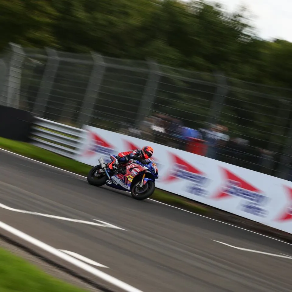 British Superbike Superstock Team Sponsorship Opportunities ad space on Spiky Carrot