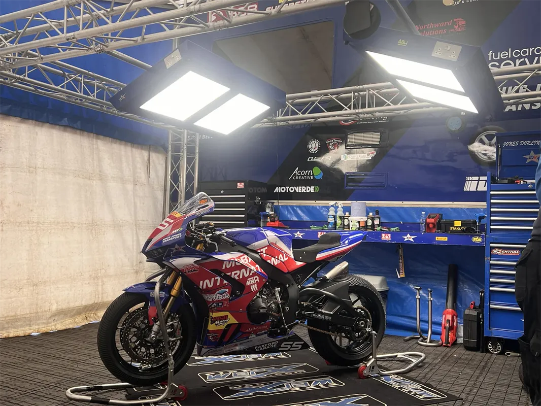 British Superbike Superstock Team Sponsorship Opportunities ad space on Spiky Carrot