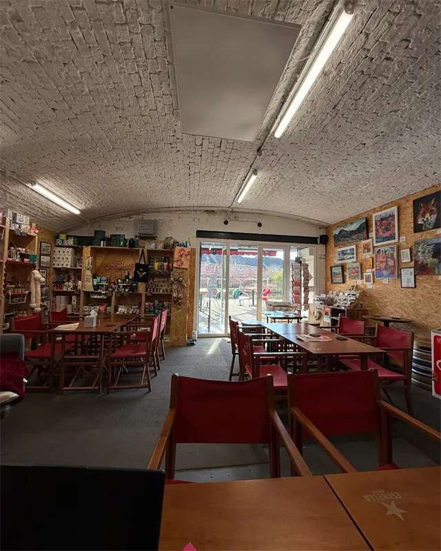 EZ Bar & Cafe on Spiky Carrot