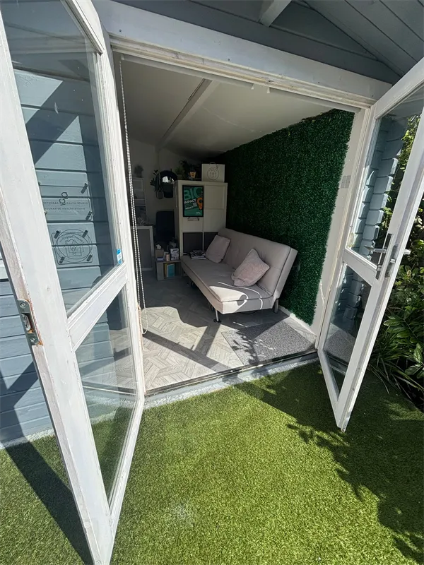 Oxygen for the Body, Visibility for Your Brand ad space on Spiky Carrot