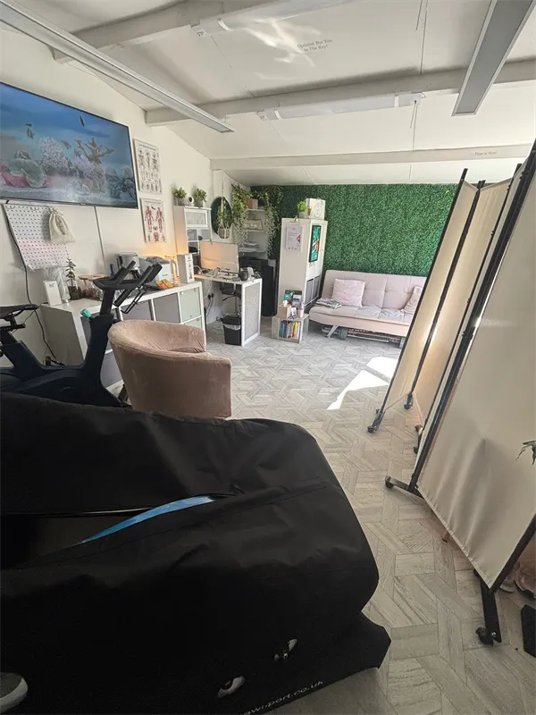 Oxygen for the Body, Visibility for Your Brand ad space on Spiky Carrot