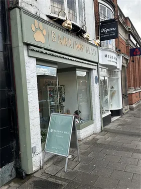 Fetch Attention from Pet Lovers in Congleton